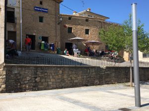 Un village pris d'assaut par les pèlerins... 